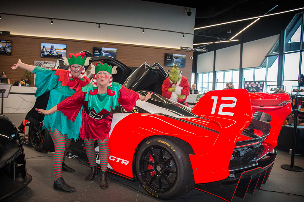 Elfs Tailem Bend Christmas Parade